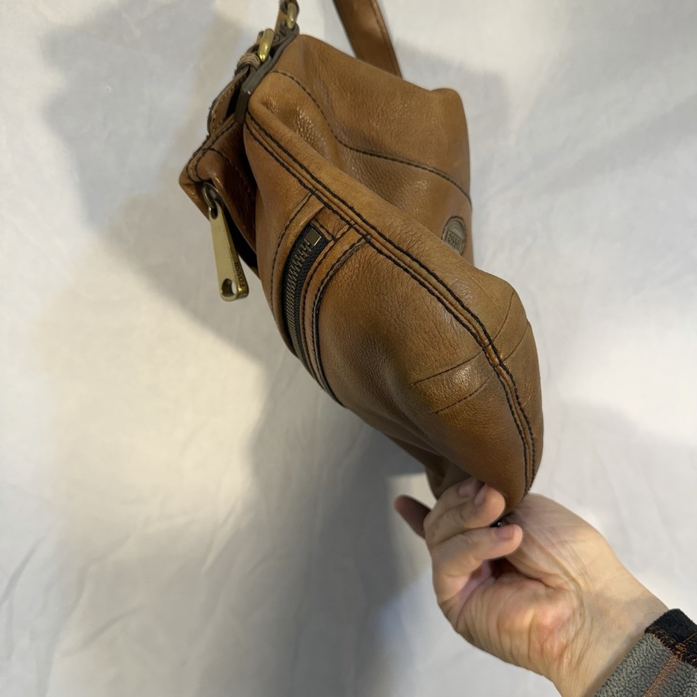 vintage fossil explorer crossbody Bag Leather Tan Zippers Brass Hardware - Picture 11 of 16